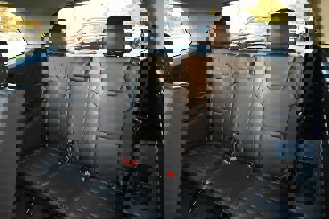 Used 2025 Kia Telluride SX image 25