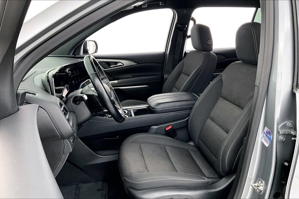 Used 2024 Chevrolet Traverse LT FWD image 31