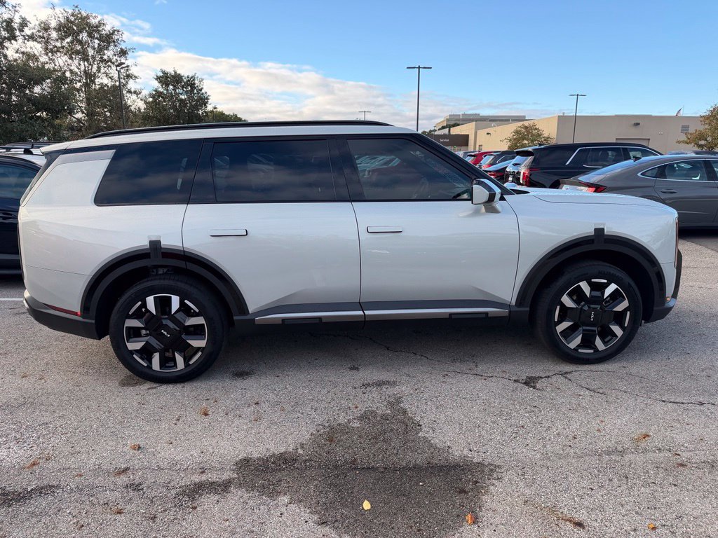 Used 2027 Kia Telluride S AWD/4WD image 3