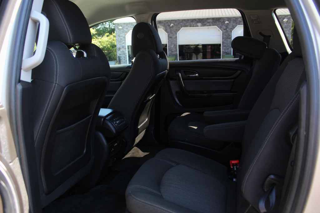 Used 2016 Chevrolet Traverse LT w/ Traveler's Package AWD/4WD image 24