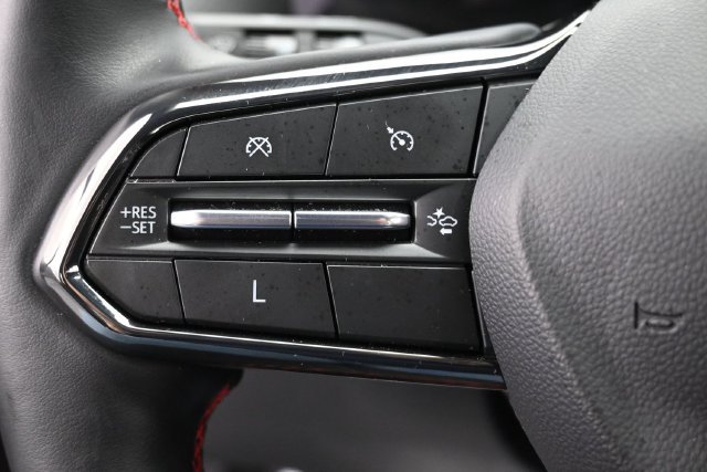 Used 2025 Chevrolet Equinox RS w/ Safety and Technology Package AWD/4WD image 18