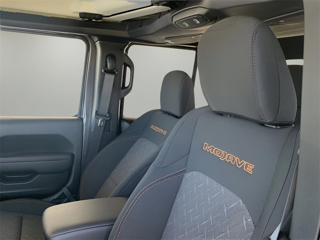 New 2025 Jeep Gladiator Mojave w/ Convenience Group image 21