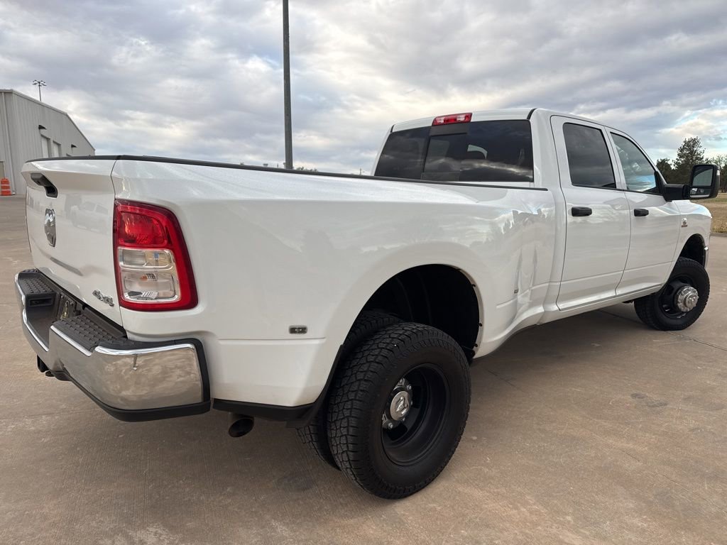 Used 2024 RAM 3500 Tradesman w/ Chrome Appearance Group AWD/4WD image 6