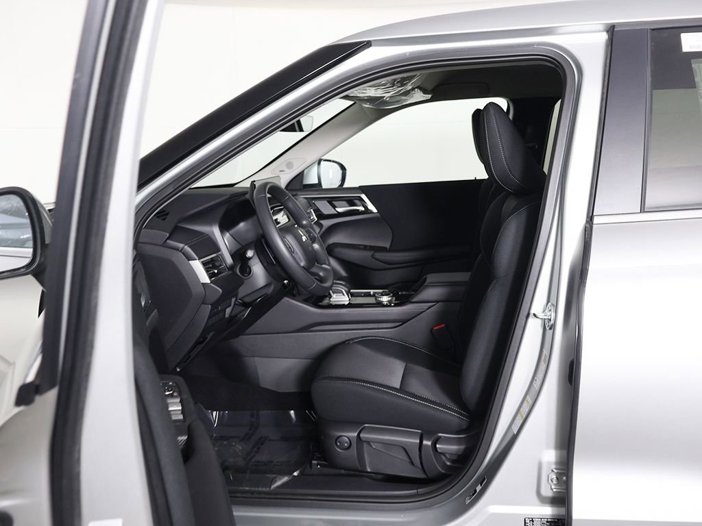 New 2026 Mitsubishi Outlander ES FWD image 26