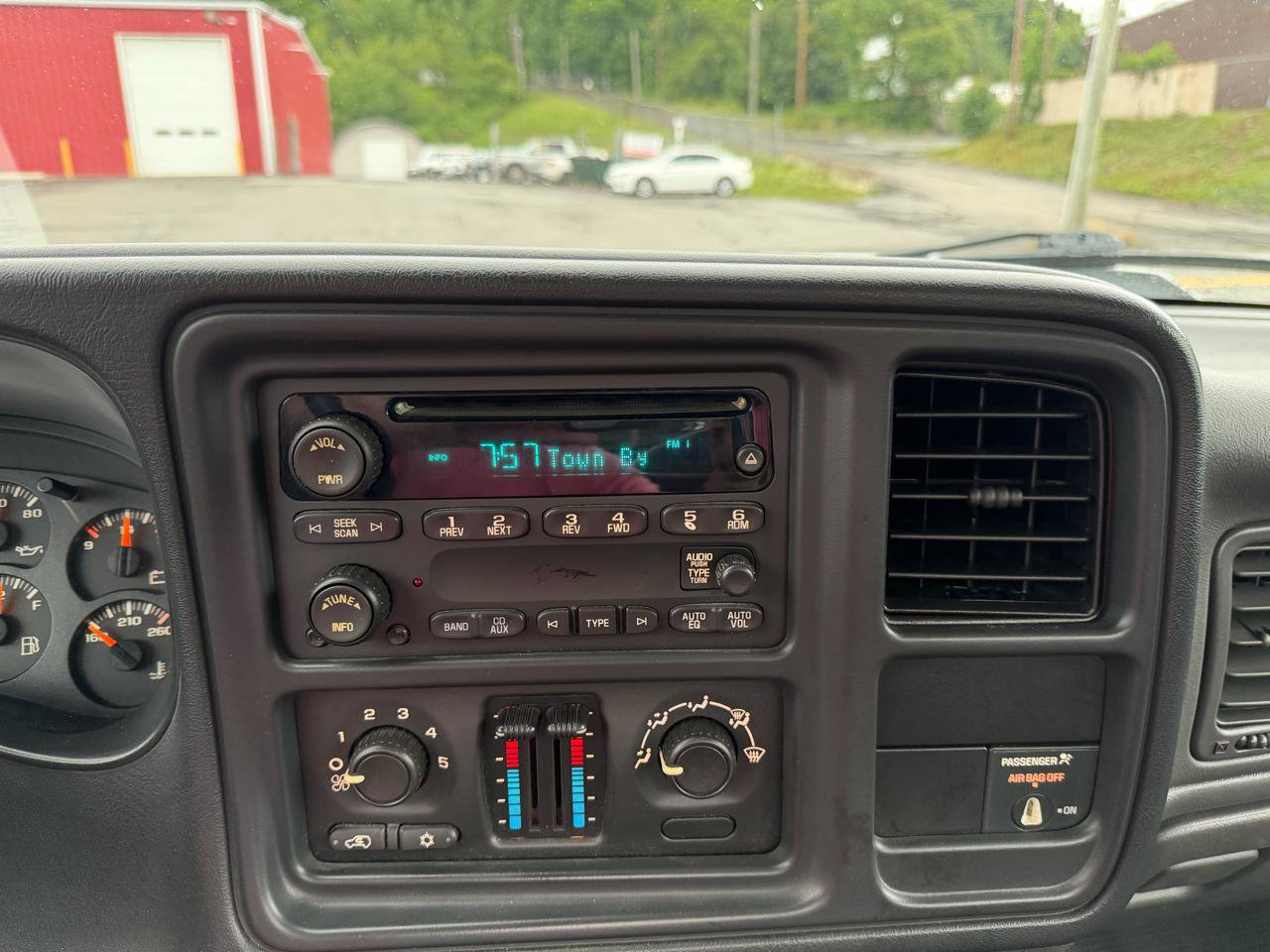 Used 2005 Chevrolet Silverado 2500 W/T AWD/4WD image 13