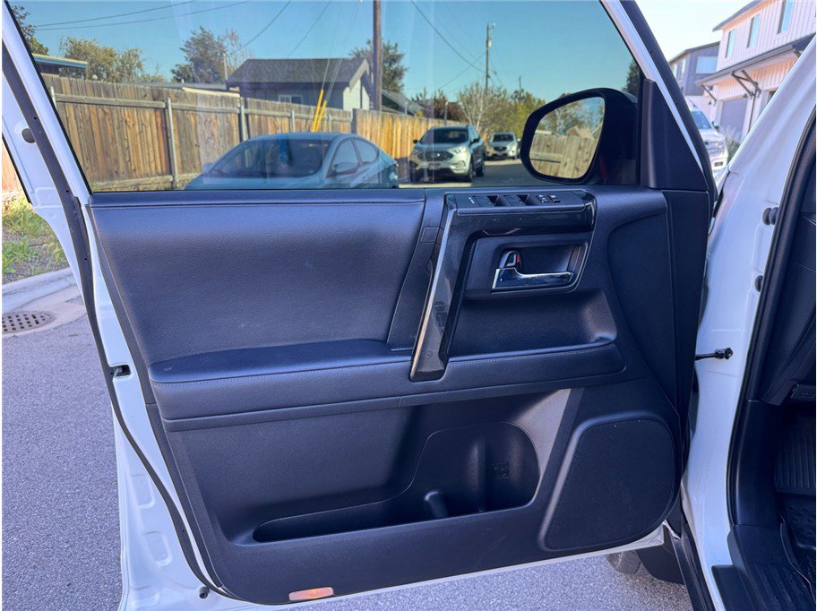 Used 2023 Toyota 4Runner 40th Anniversary SE AWD/4WD image 19