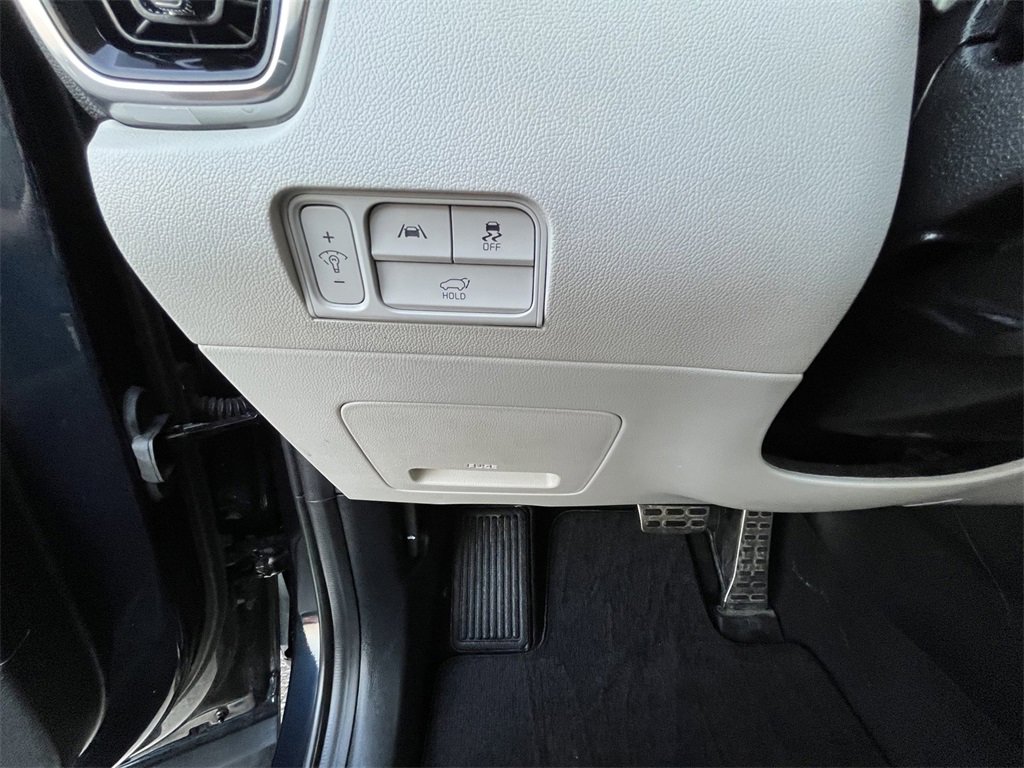 Used 2023 Kia Sorento SX Prestige image 17