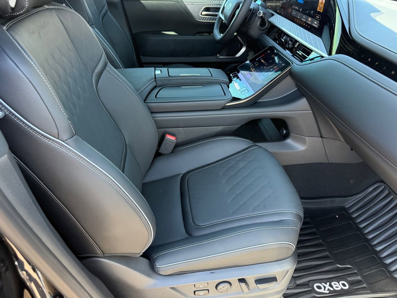New 2026 INFINITI QX80 Autograph AWD/4WD image 30
