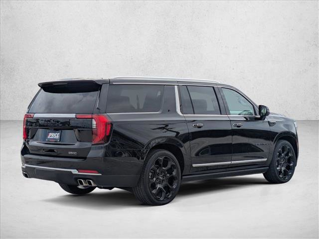 Used 2025 GMC Yukon XL Denali w/ Denali Reserve Package image 5