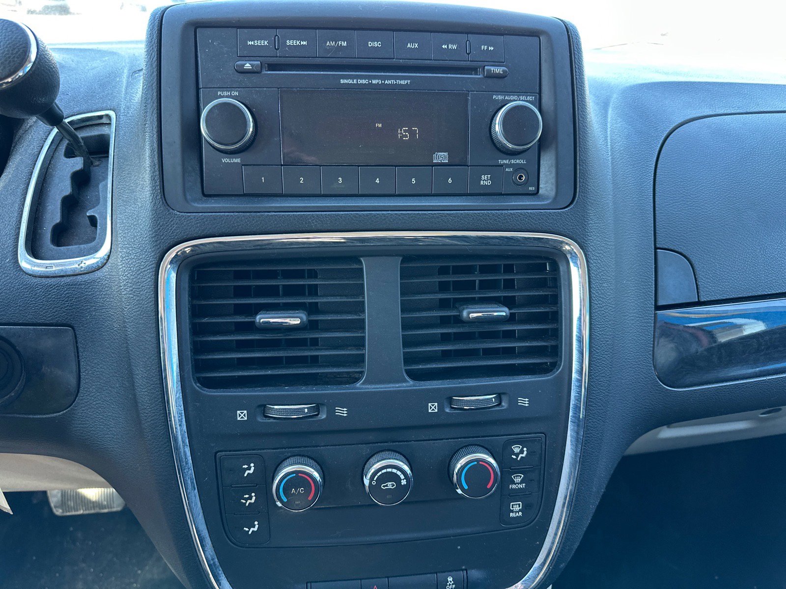 Used 2016 Dodge Grand Caravan American Value Package image 13