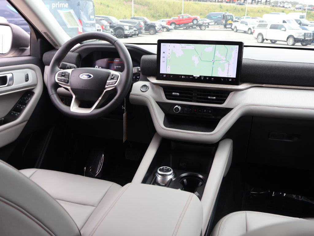 New 2026 Ford Explorer Active AWD/4WD image 14