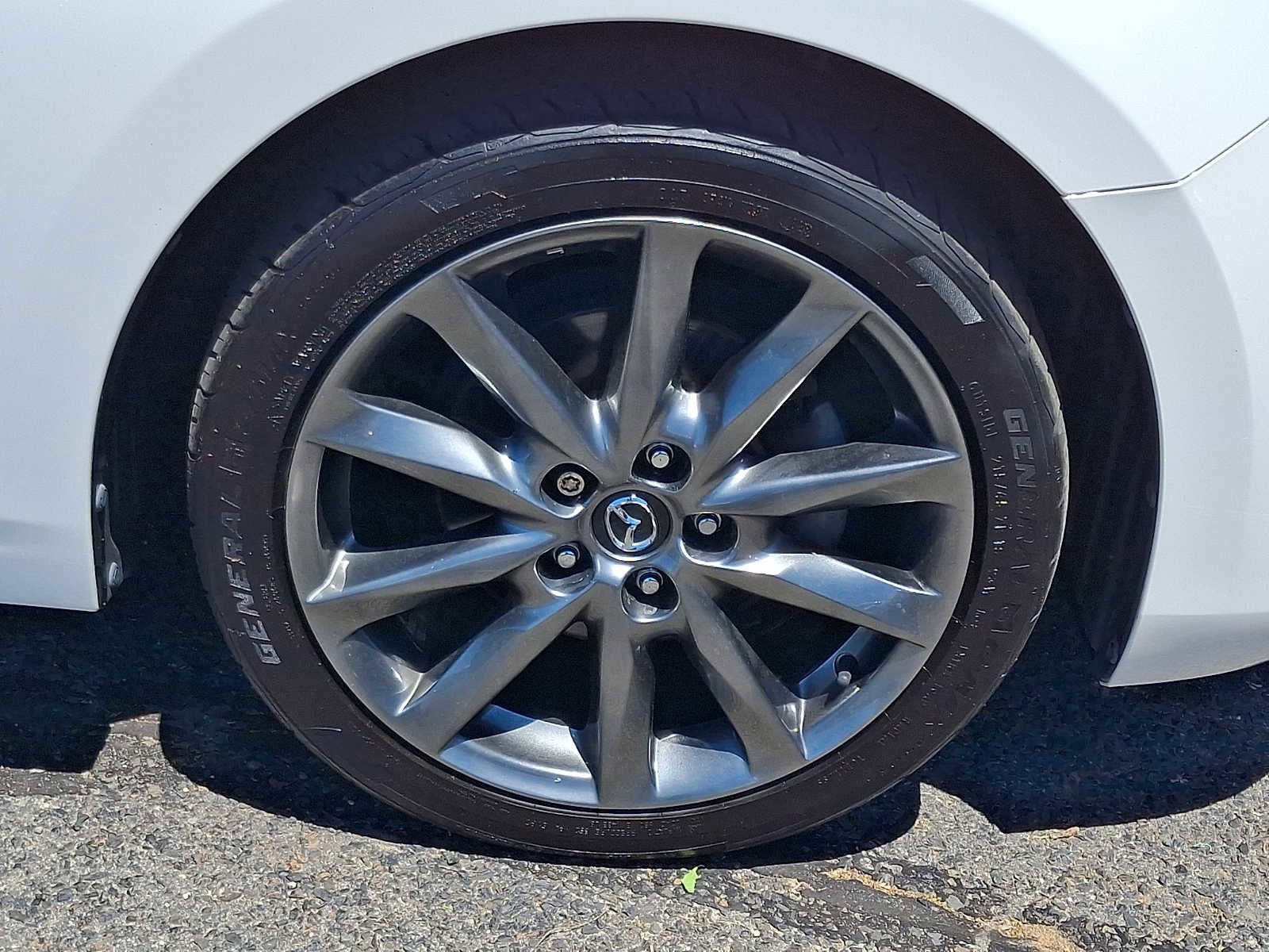 Used 2018 MAZDA MAZDA3 Grand Touring w/ Premium Equipment Package FWD image 8