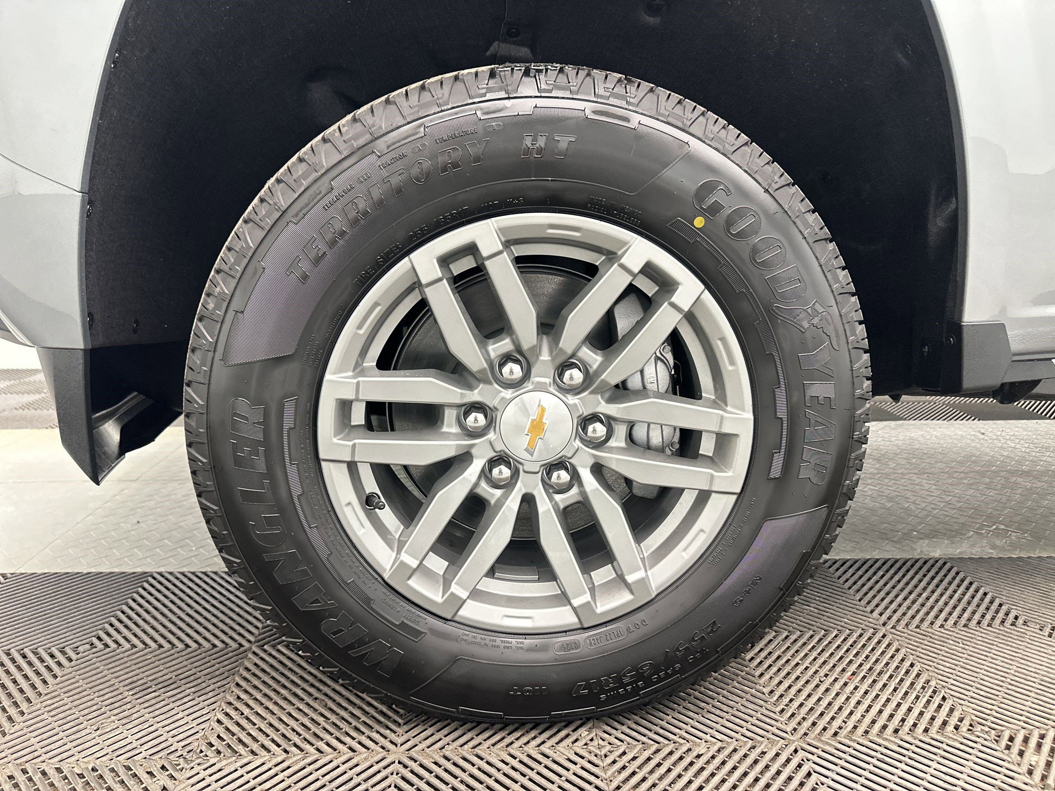 New 2026 Chevrolet Colorado LT image 10