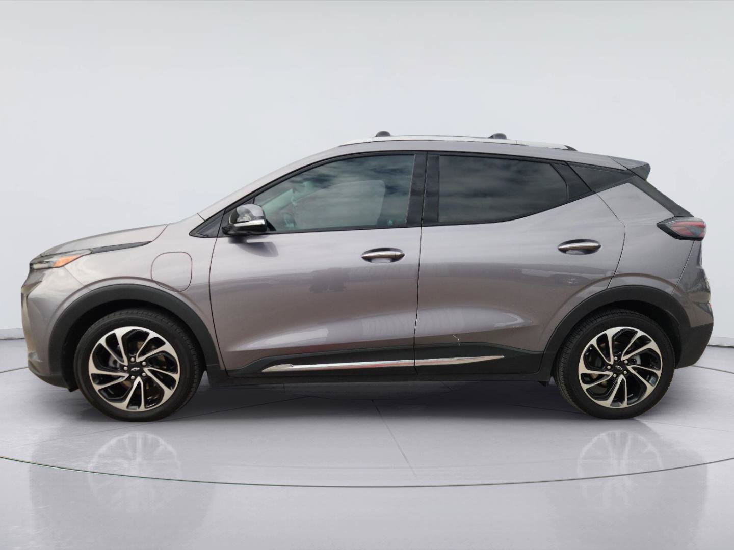 Certified 2023 Chevrolet Bolt EUV Premier w/ Super Cruise Package FWD image 4