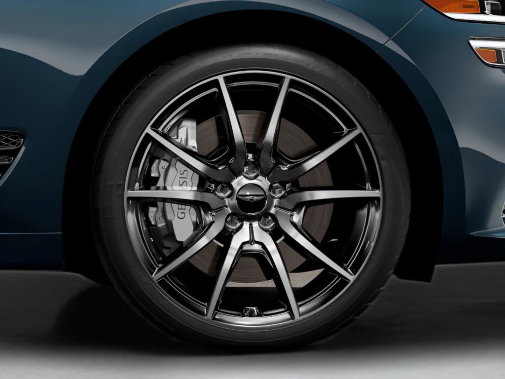 New 2025 Genesis G70 2.5T RWD image 8