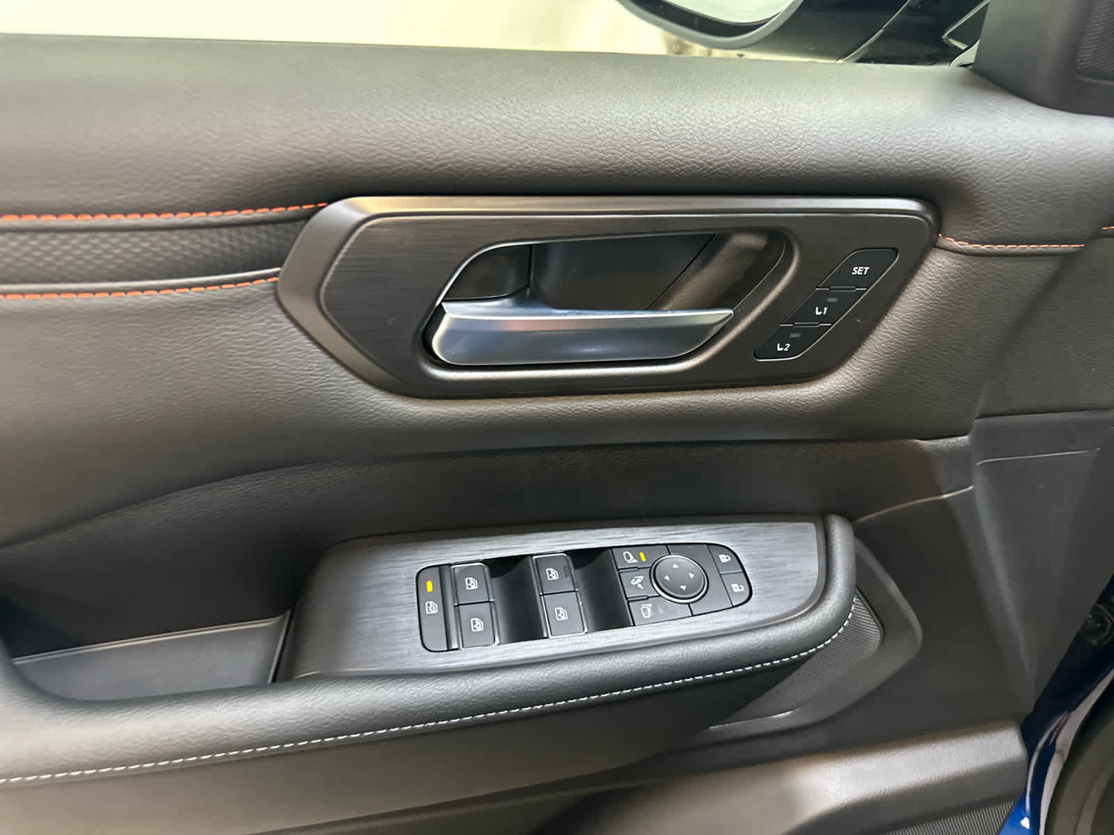 New 2025 Nissan Armada PRO-4X AWD/4WD image 19