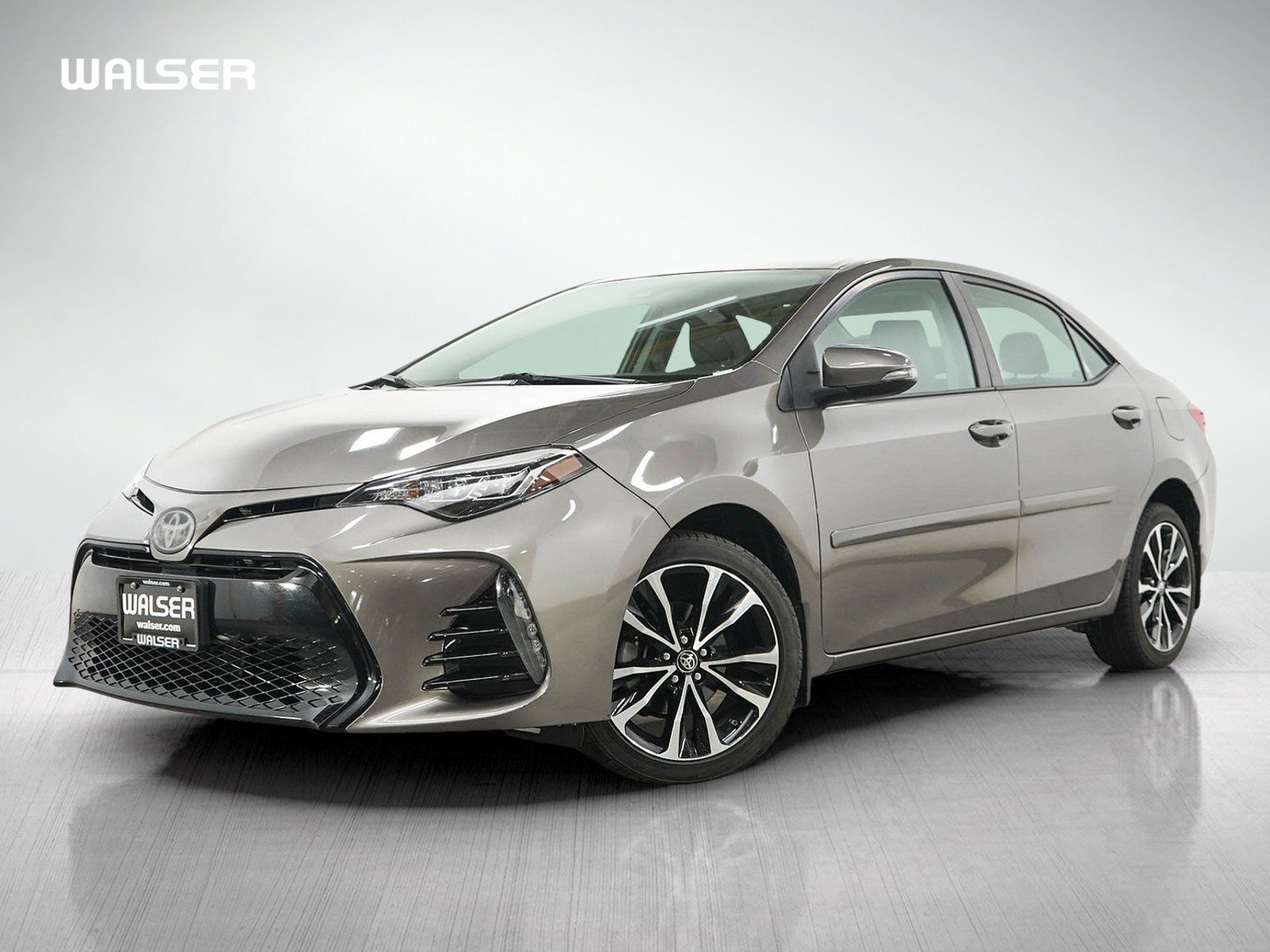 Used 2017 Toyota Corolla XSE FWD image 1