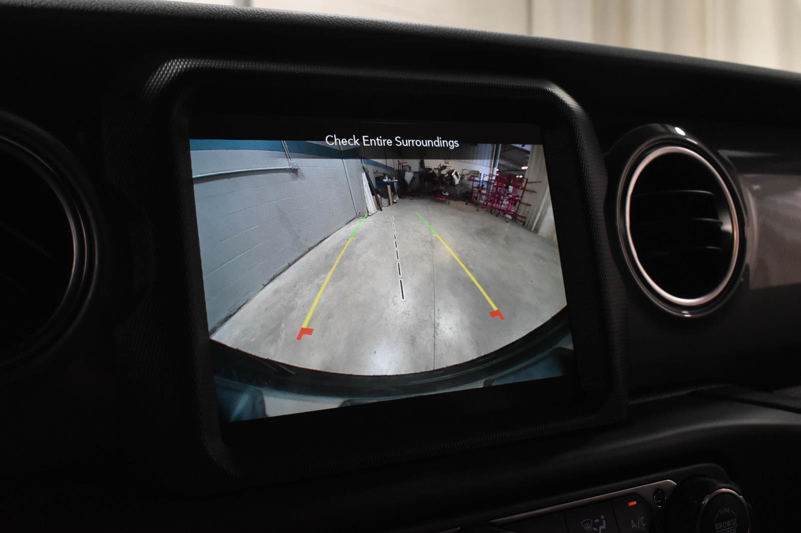 Used 2023 Jeep Wrangler Unlimited Sahara w/ LED Lighting Group AWD/4WD image 15