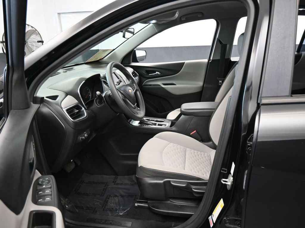 Used 2020 Chevrolet Equinox LS image 11