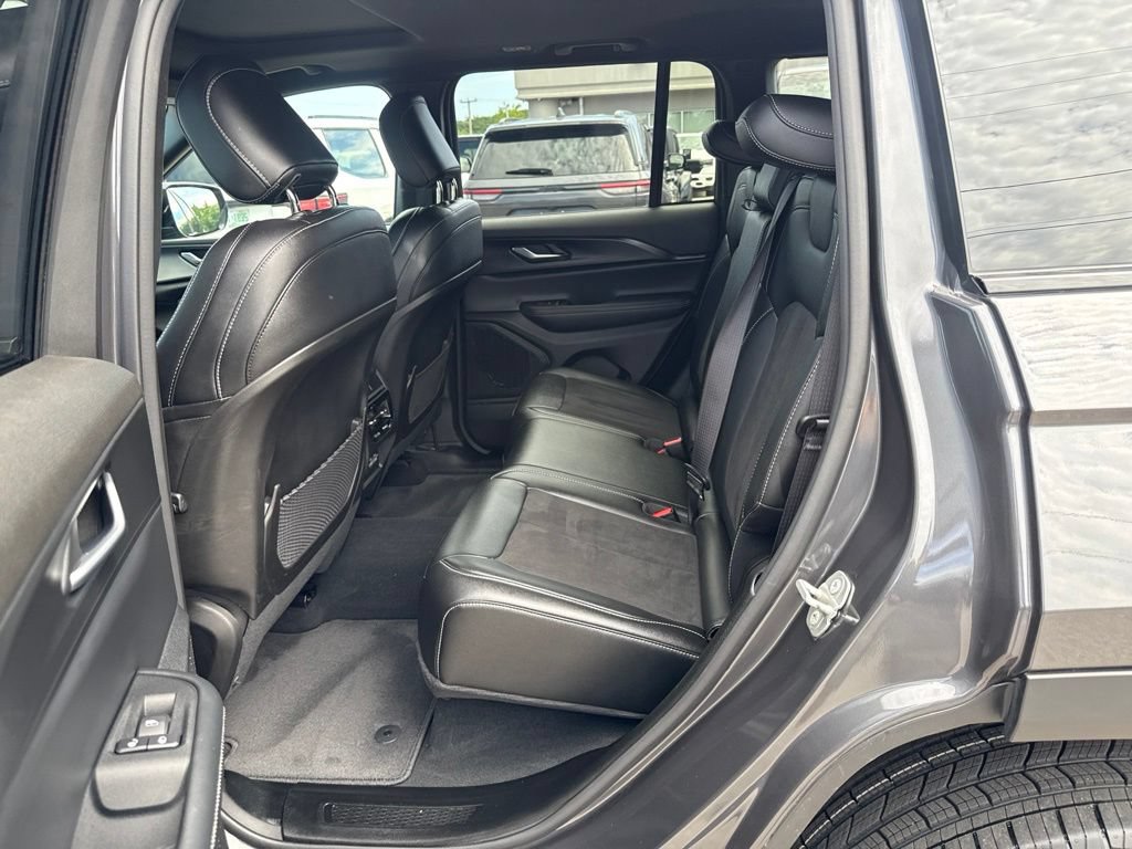 Certified 2024 Jeep Grand Cherokee Altitude AWD/4WD image 19