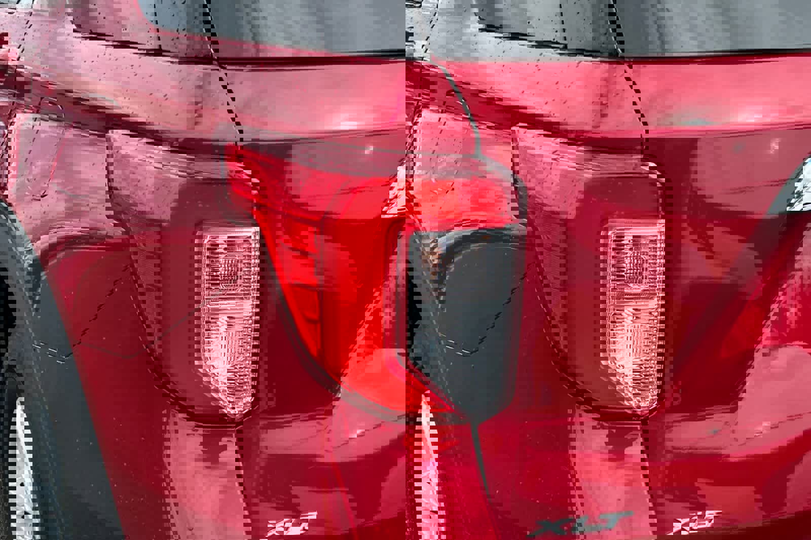 Used 2021 Ford Explorer XLT w/ Equipment Group 202A image 20