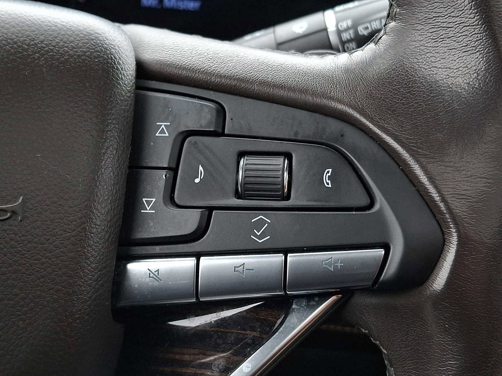 Used 2023 Cadillac Escalade Sport w/ Touring Package image 19