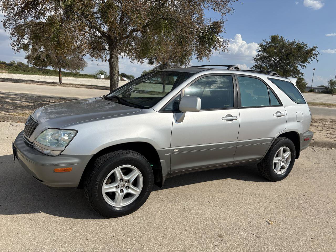 Used 2001 Lexus RX 300 w/ Premium Pkg Plus FWD image 7