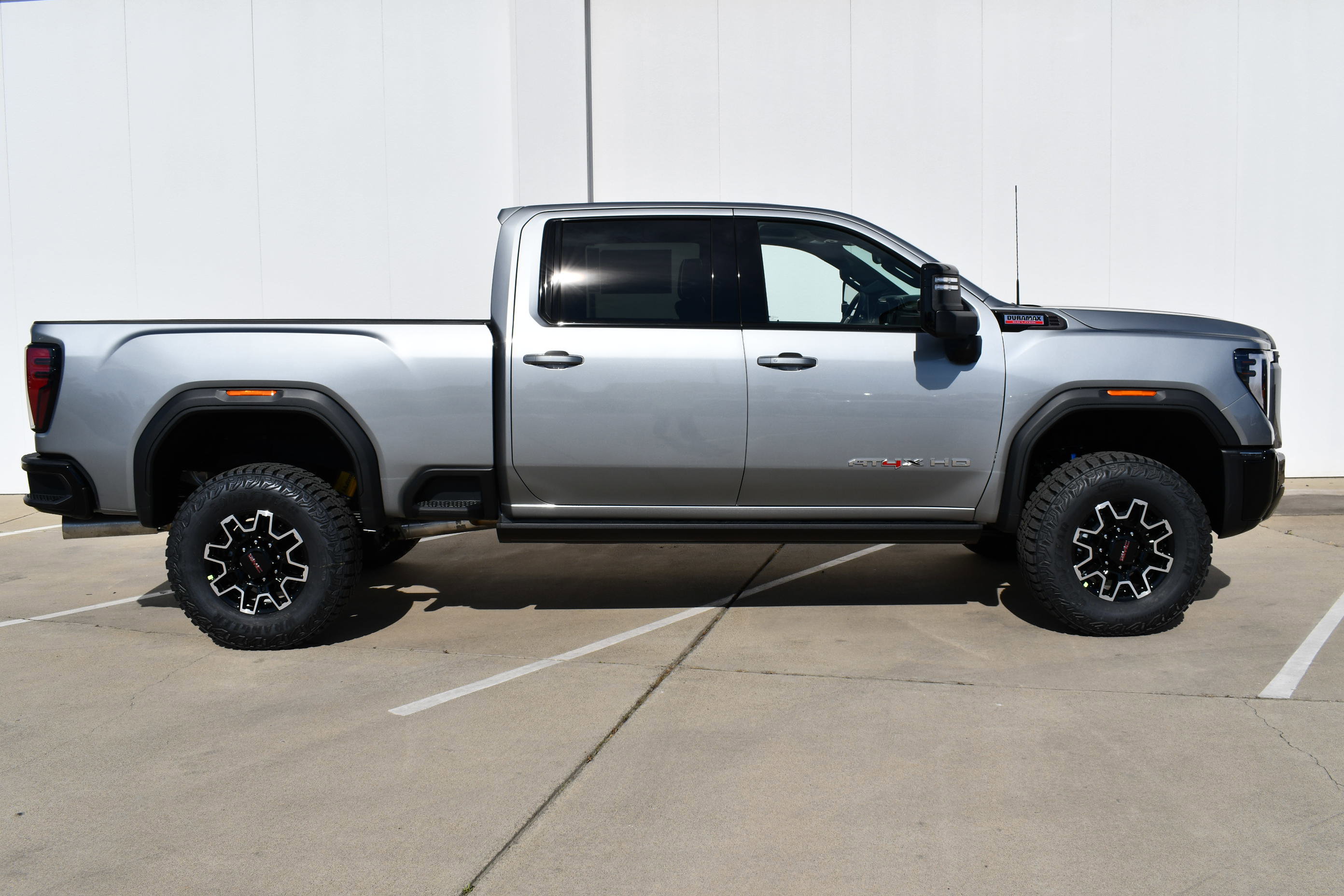 New 2026 GMC Sierra 2500 AT4X image 4