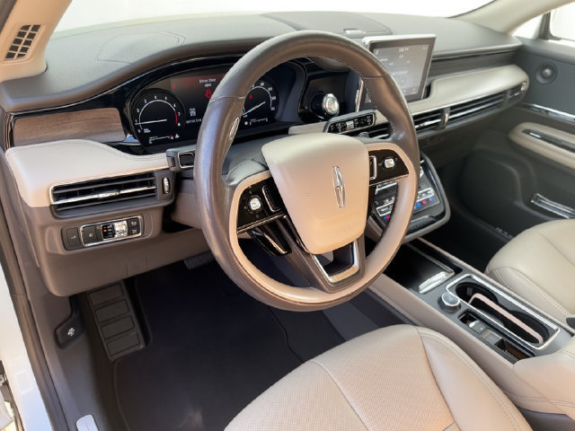 Used 2020 Lincoln Corsair Reserve w/ Equipment Group 201A FWD image 16