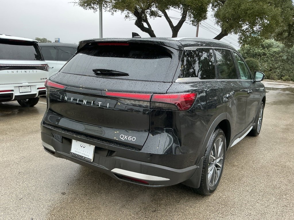 New 2026 INFINITI QX60 Luxe image 3