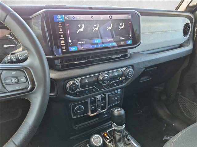 Used 2024 Jeep Wrangler Unlimited w/ LED Headlamp & Fog Lamp Group AWD/4WD image 14