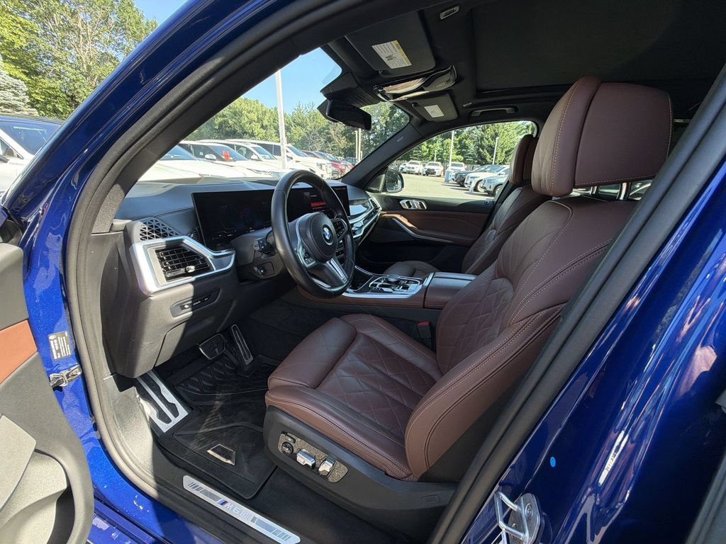 Used 2024 BMW X5 M60i w/ Parking Assistance Package AWD/4WD image 10