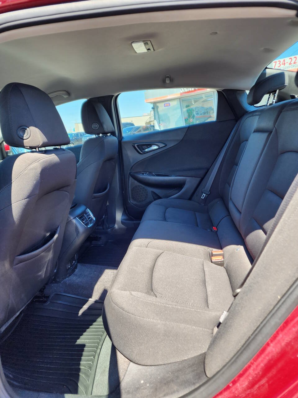 Used 2018 Chevrolet Malibu LT w/ Driver Confidence Package FWD image 15