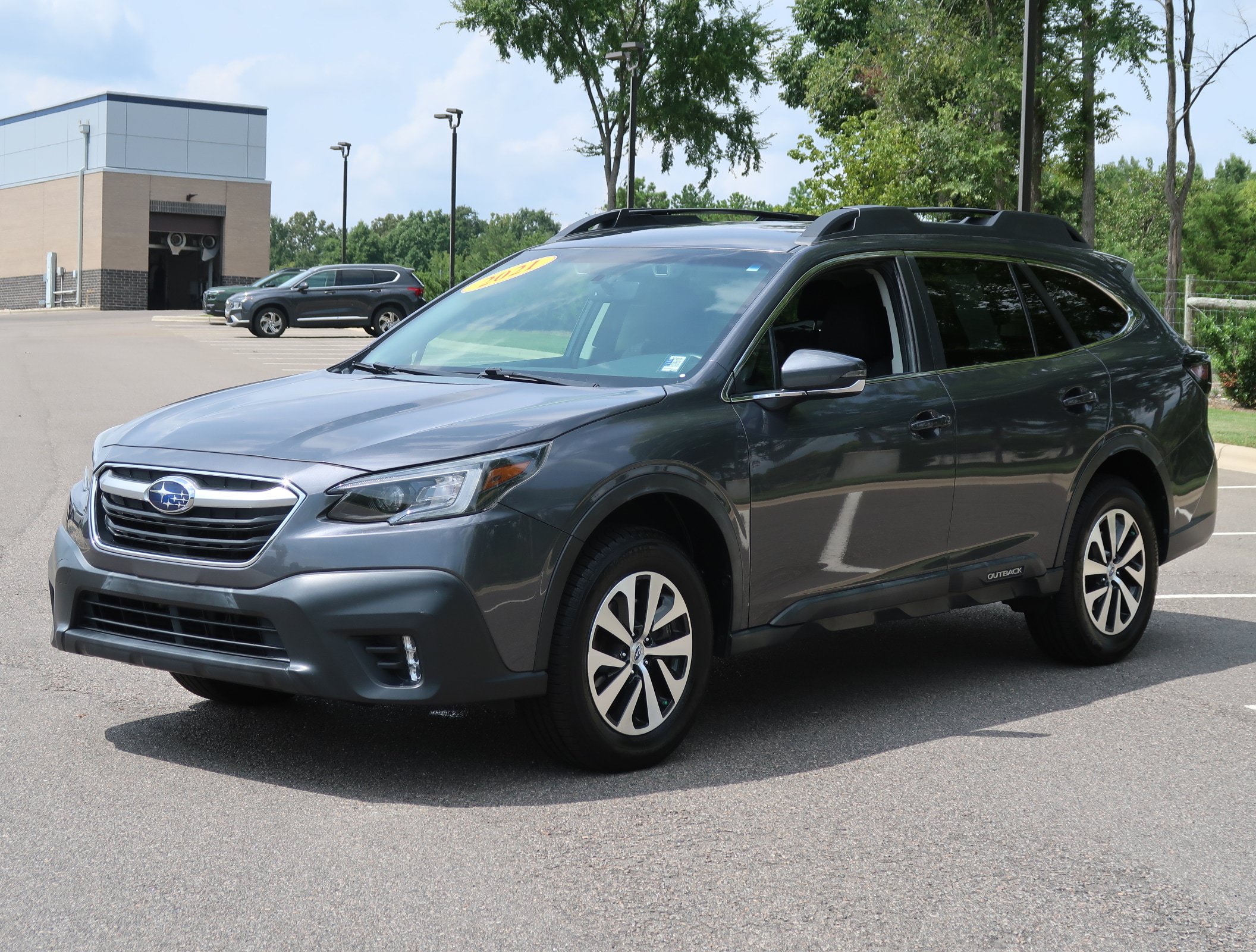 Used 2021 Subaru Outback Premium AWD/4WD image 3