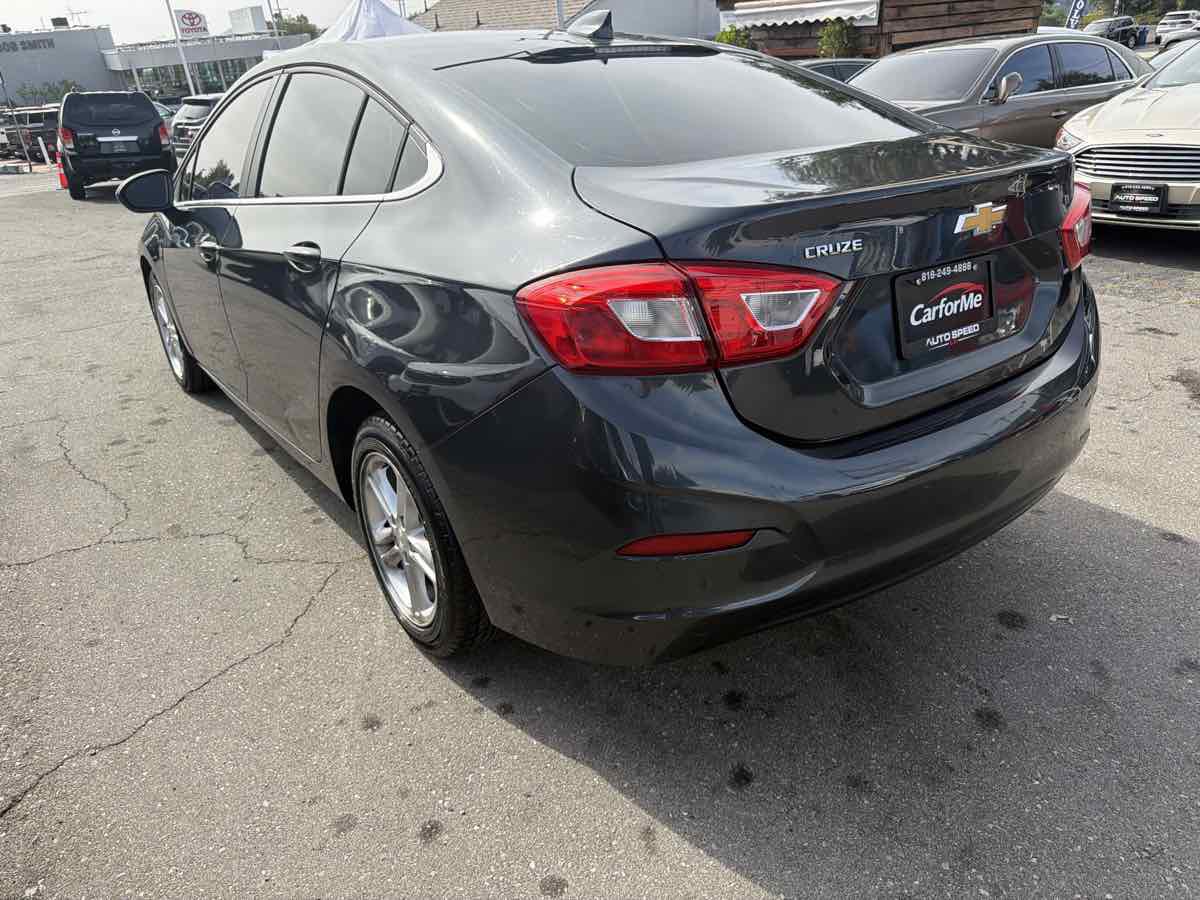 Used 2018 Chevrolet Cruze LT w/ LT Fleet Convenience Package image 5