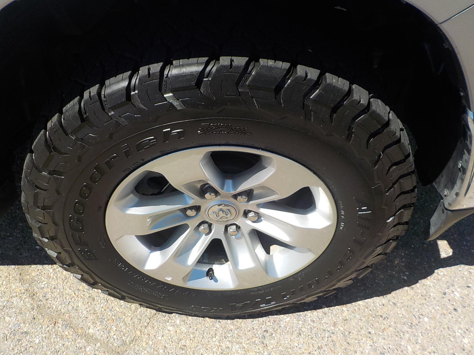 Used 2024 RAM 1500 Laramie AWD/4WD image 26