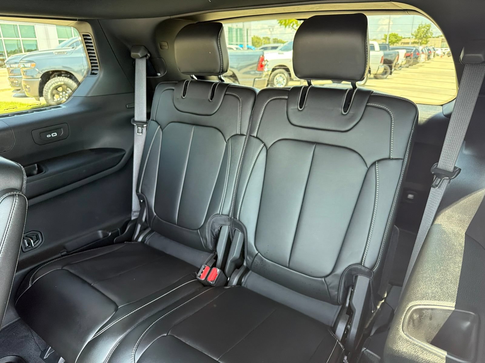 Used 2025 Jeep Grand Cherokee L Limited w/ Black Appearance Package AWD/4WD image 18