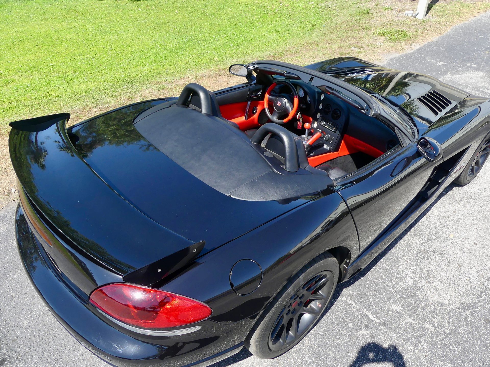 Used 2004 Dodge Viper SRT-10 image 45