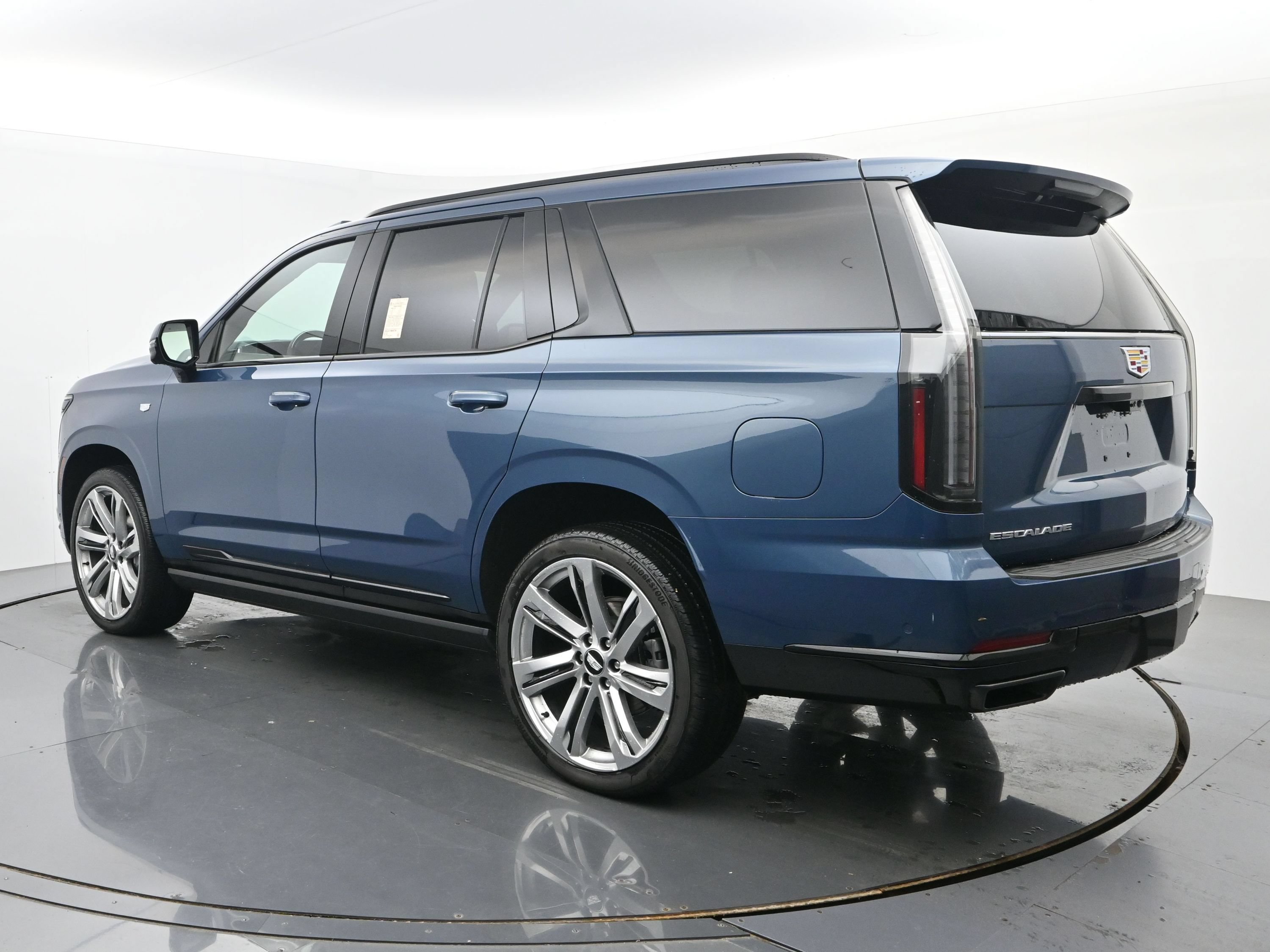 New 2026 Cadillac Escalade Platinum Sport AWD/4WD image 3