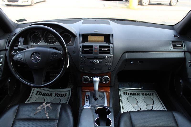 Used 2011 Mercedes-Benz C 300 4MATIC Sedan image 13