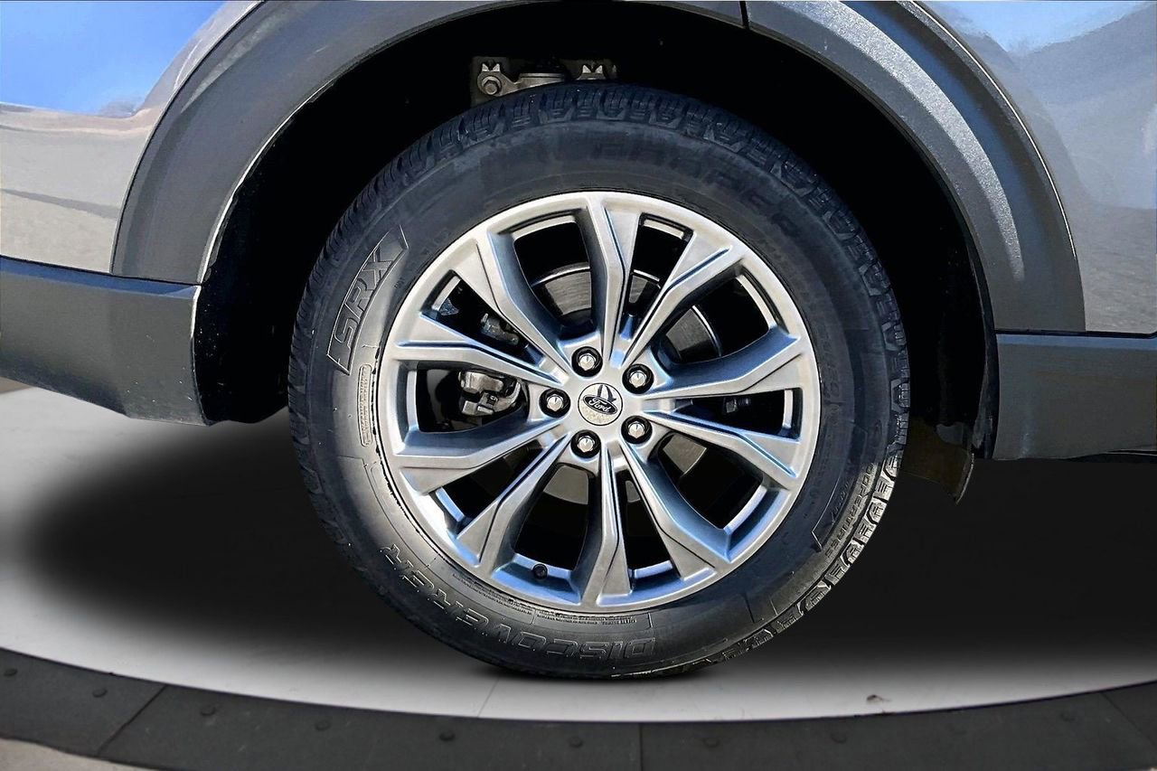 Used 2022 Ford Explorer XLT w/ Equipment Group 202A image 37