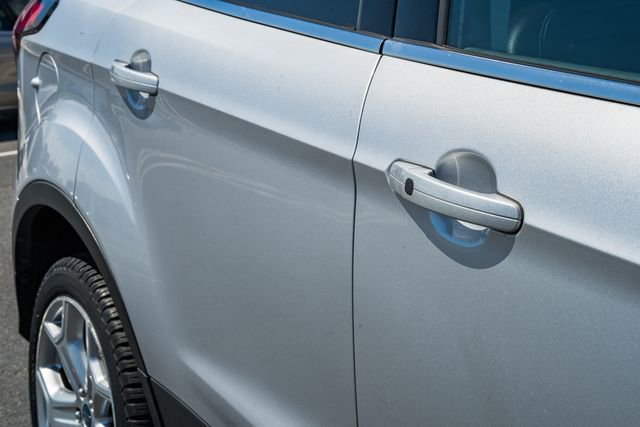 Used 2019 Ford Escape Titanium AWD/4WD image 17