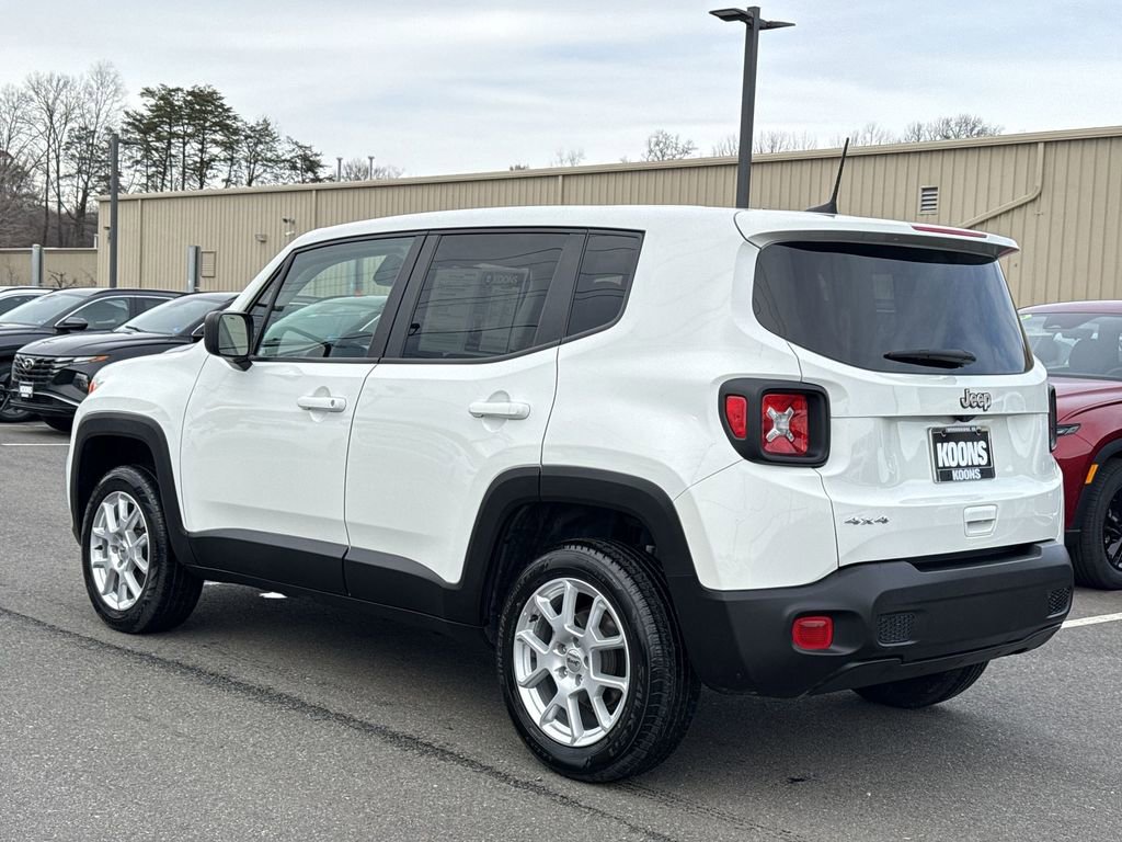 Used 2023 Jeep Renegade Latitude image 4