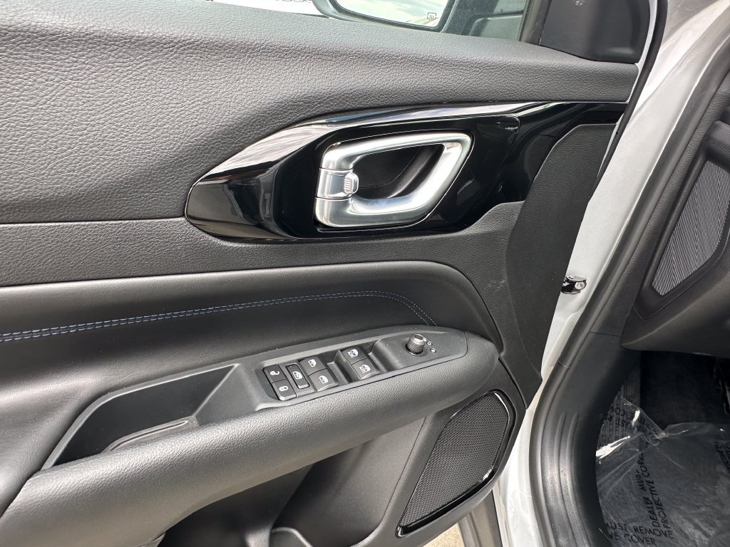 New 2026 Jeep Compass Latitude AWD/4WD image 21