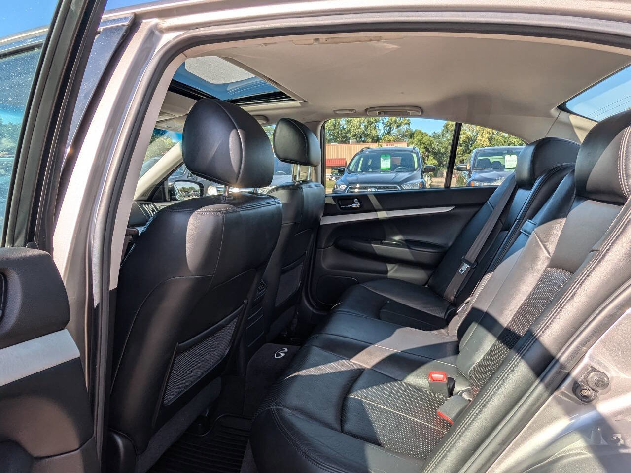 Used 2009 INFINITI G37 x Sedan w/ Premium Pkg image 14