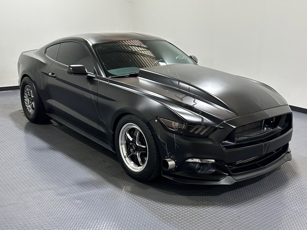 Used 2017 Ford Mustang GT w/ GT Performance Package image 4