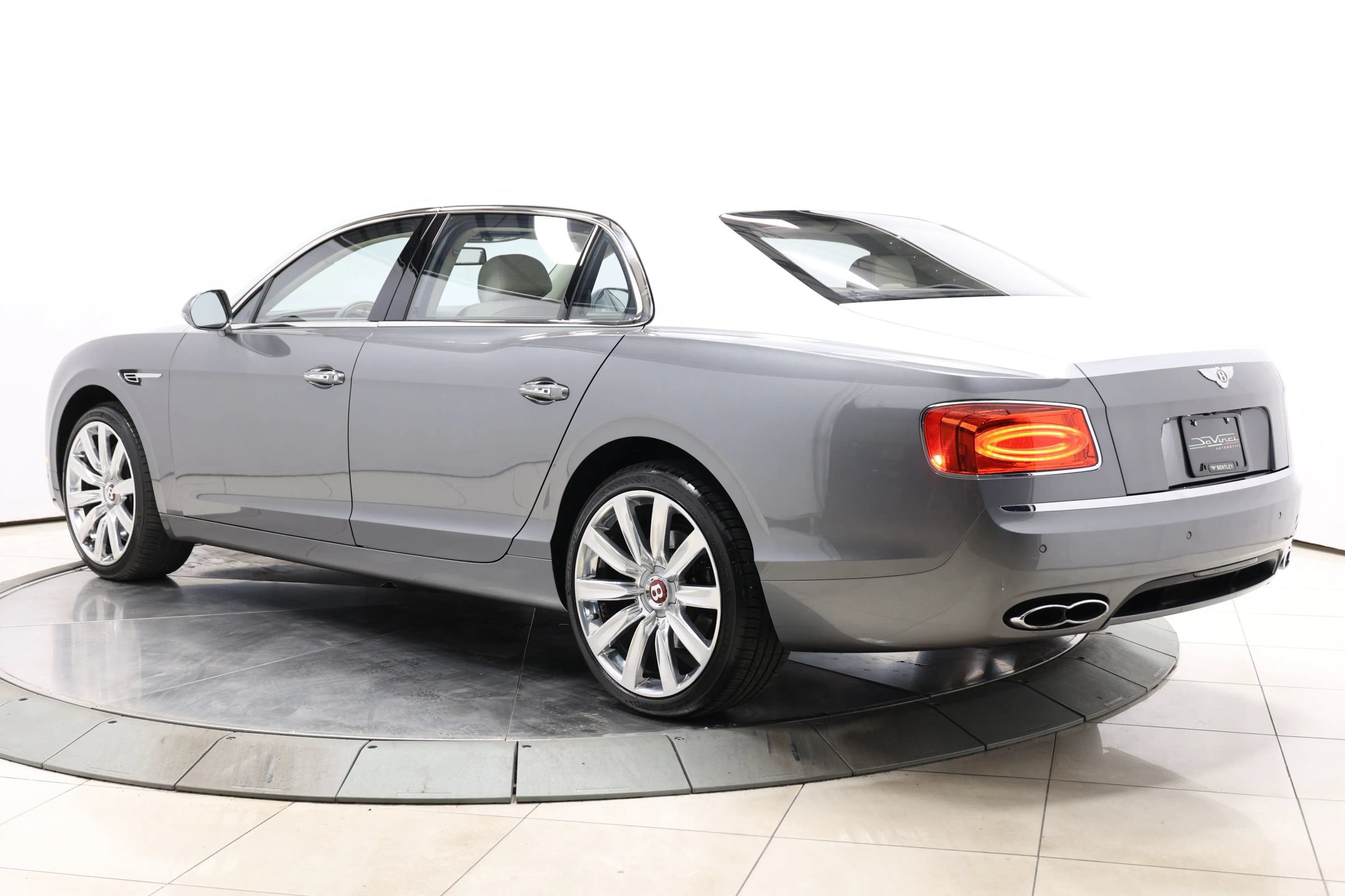 Used 2018 Bentley Flying Spur V8 AWD/4WD image 63