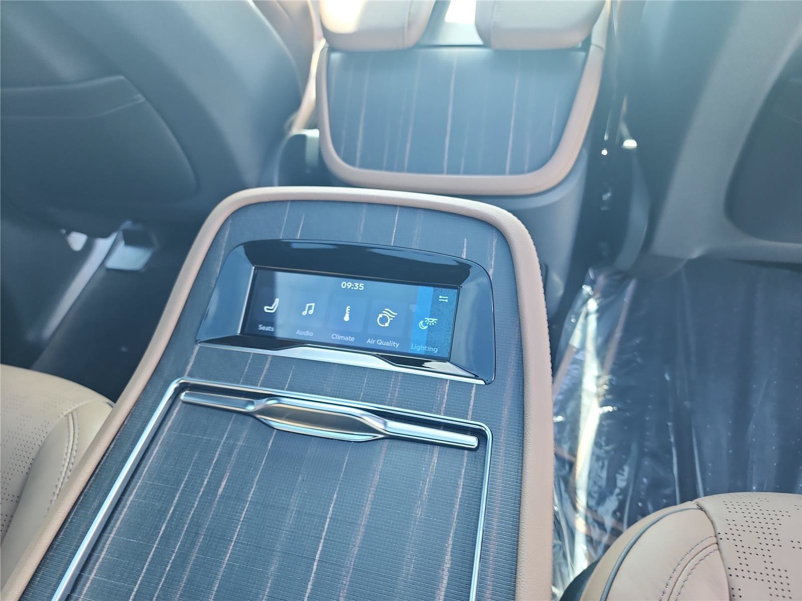 New 2027 Lincoln Navigator Black Label AWD/4WD image 24