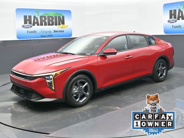 Used 2025 Kia K4 LXS image 1