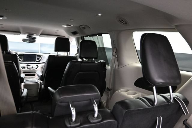Certified 2024 Chrysler Pacifica Touring-L FWD image 24